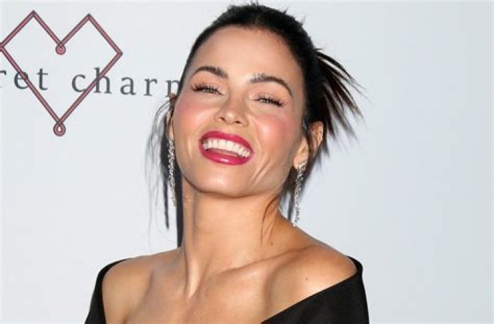 The Resident Star Jenna Dewan Shares Swimsuit Photo of "One Last Summer '23 Goodbye"