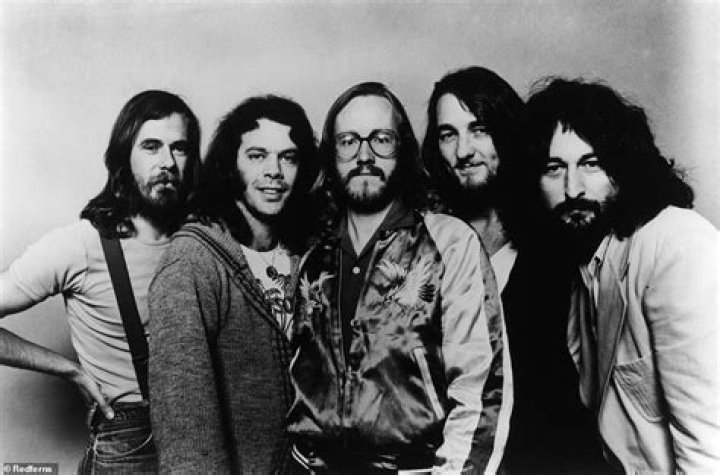 Tom Davies Dies From Brief illness, Musician & member of Nebula Band