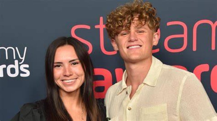 What Does Ryan Martin Pay His Crew? – Celebrity