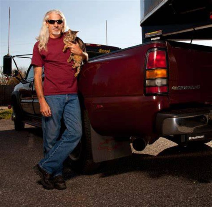 What Happened To Roy From Shipping Wars Cat? – Celebrity