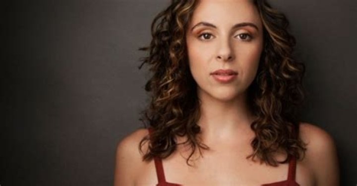 Who is Olivia Valli? – Celebrity