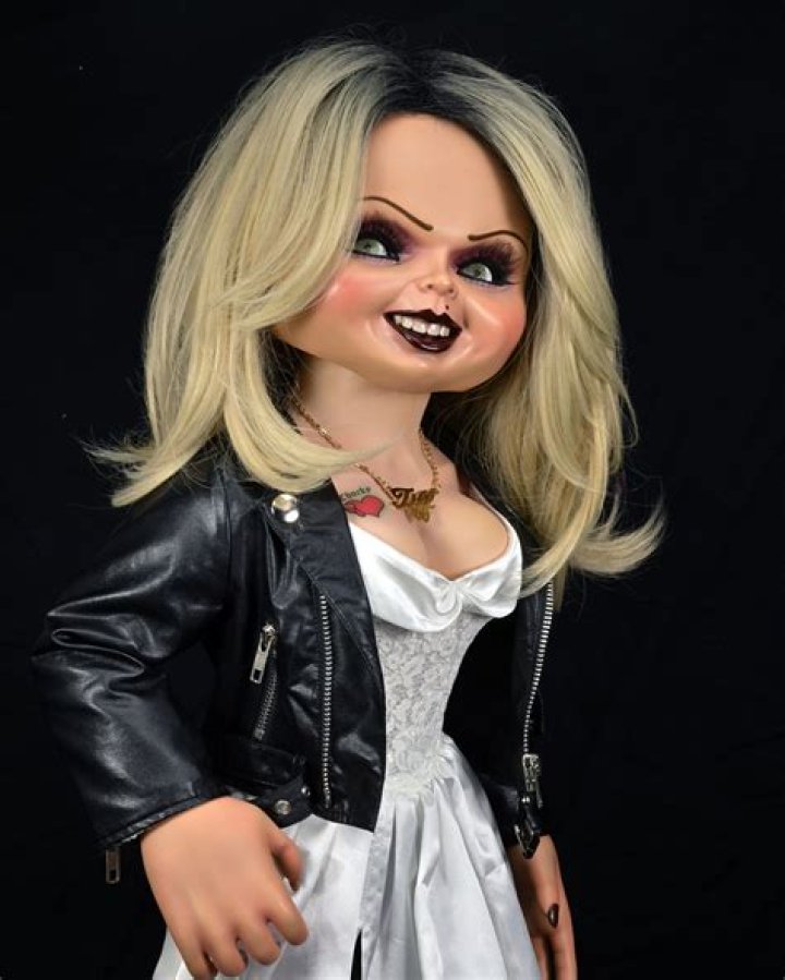 Why did Tiffany’s voice change in Chucky? – Celebrity